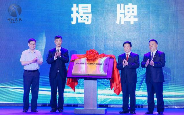 发布国家标准、行业标准、地方标准及专著25个
-ups快递