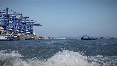  通過緊張有序的施工
-巴爾海運費