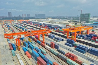進(jìn)進(jìn)深圳鹽田港吊裝上船駛向美國加利福尼亞州長灘港
-fedex