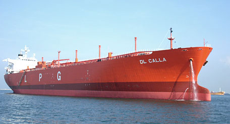 一艘LPG船在马来外海爆炸 两死两伤