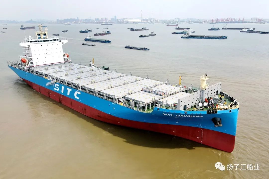 海丰国际2600TEU集装箱船“SITC CHUNMING”轮交付离厂:
-试剂空运