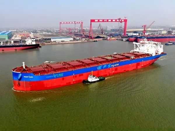 新加坡船东Eastern Pacific Shipping Pte. Ltd.(EPS)目前在我们企业订制了4艘110000吨油船和11艘210000吨双燃料动力散货船和7艘7000箱集装箱船
-空运到迪拜