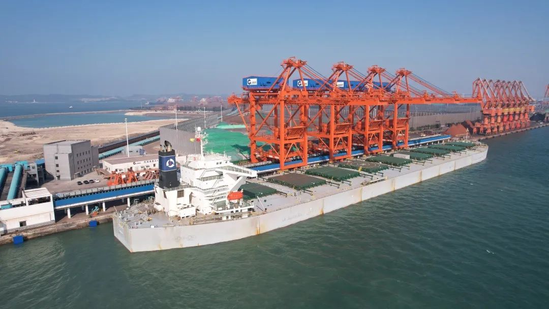 至今共接卸内贸船66艘次、货物384万吨
-LAX
